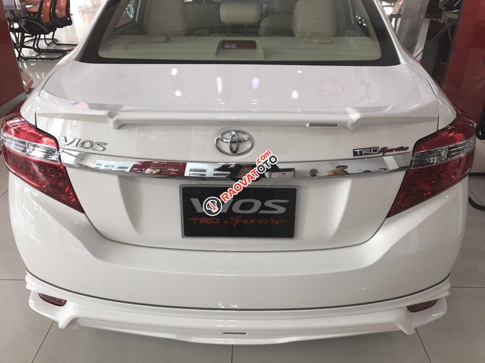 Bán ô tô Toyota Vios 1.5G TRD đời 2017, màu trắng, giá tốt giao ngay trong ngày-2