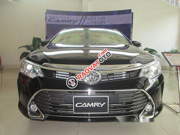 Bán Toyota Camry 2.0E đời 2017, màu đen, giá chỉ 997 triệu-0