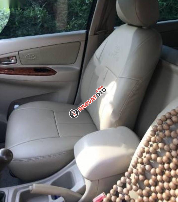 Cần bán gấp Toyota Innova G đời 2007, màu bạc-3