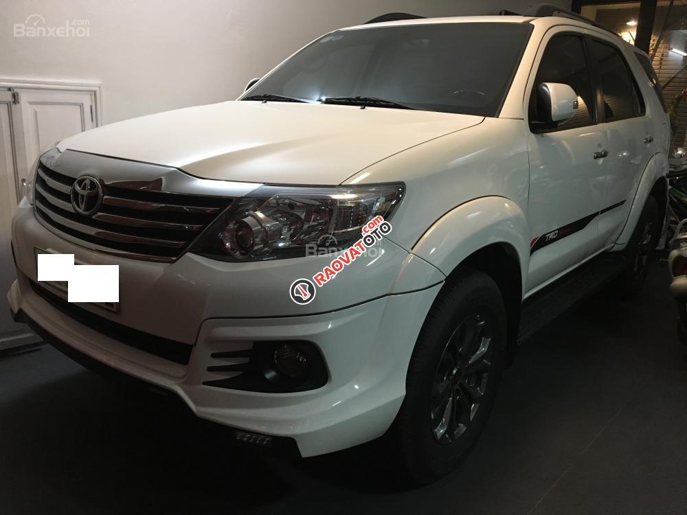 Cần bán xe Toyota Fortuner sản xuất 2016, màu trắng-2