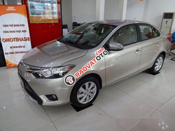 Bán xe Toyota Vios 1.5G AT 2017, màu bạc-2