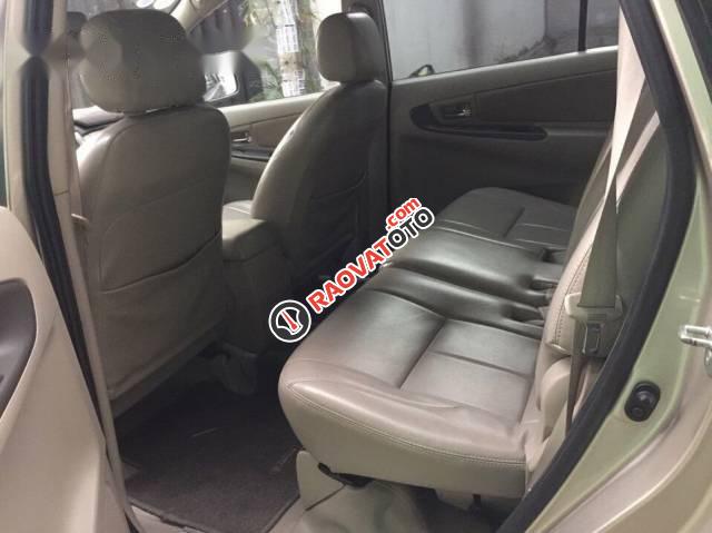 Bán gấp Toyota Innova đời 2014 xe gia đình-3