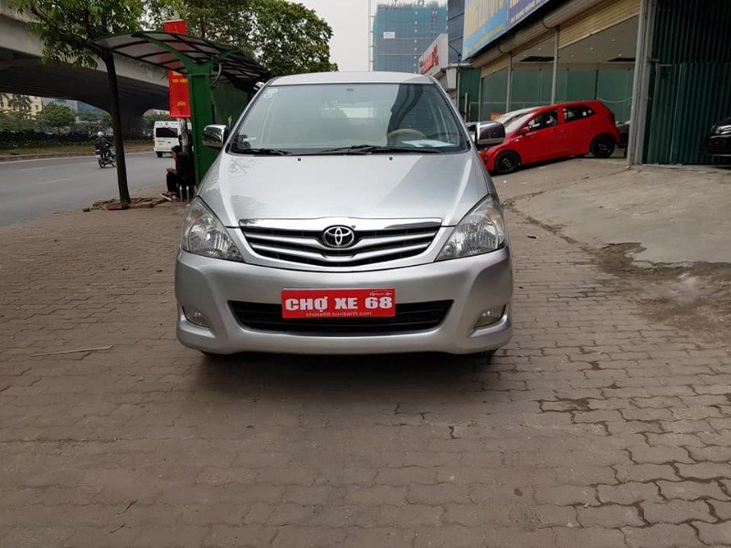 Cần bán xe Toyota Innova đời 2011, nhập khẩu-7