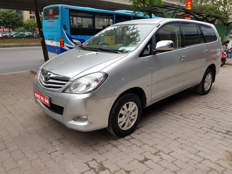 Cần bán xe Toyota Innova đời 2011, nhập khẩu-1