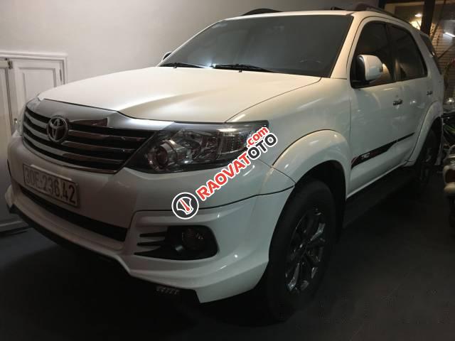 Bán xe Toyota Fortuner đời 2016, màu trắng-0