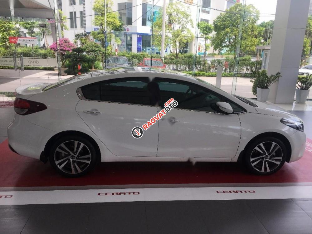 Bán Kia Cerato Signature 1.6 AT đời 2017, màu trắng, giá 574tr-1