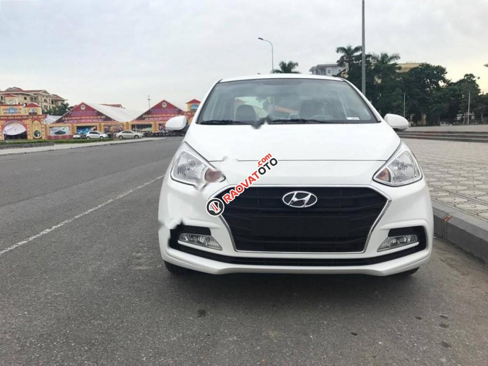 Cần bán Hyundai Grand i10 1.2 MT 2017, màu trắng-0