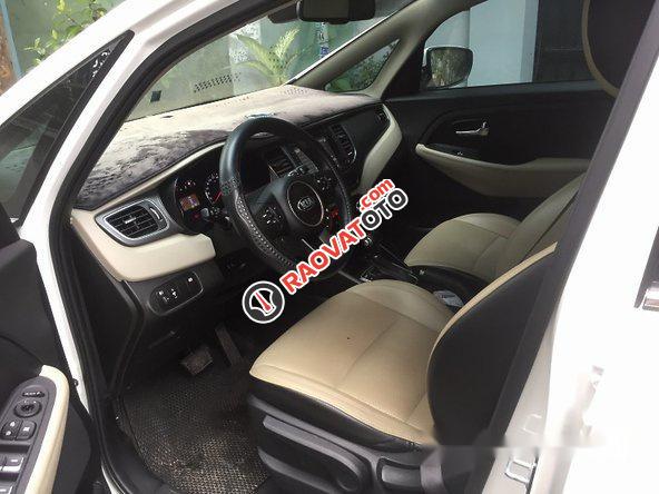 Bán xe Kia Rondo sản xuất 2017, màu trắng-9