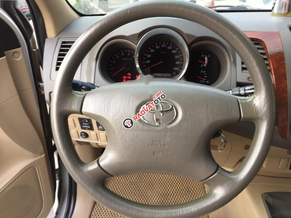 Bán Toyota Fortuner 2.5G năm 2010, màu bạc chính chủ giá cạnh tranh-7