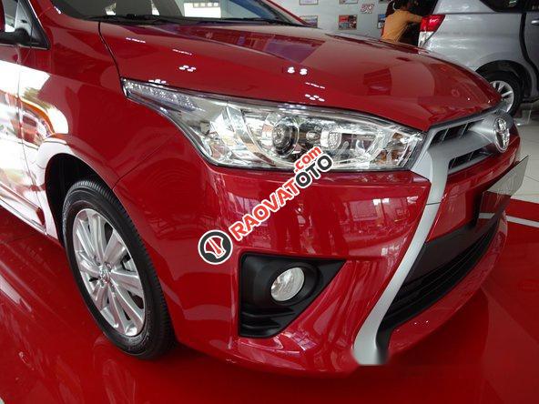 Bán xe Toyota Yaris G AT đời 2017, màu đỏ-2