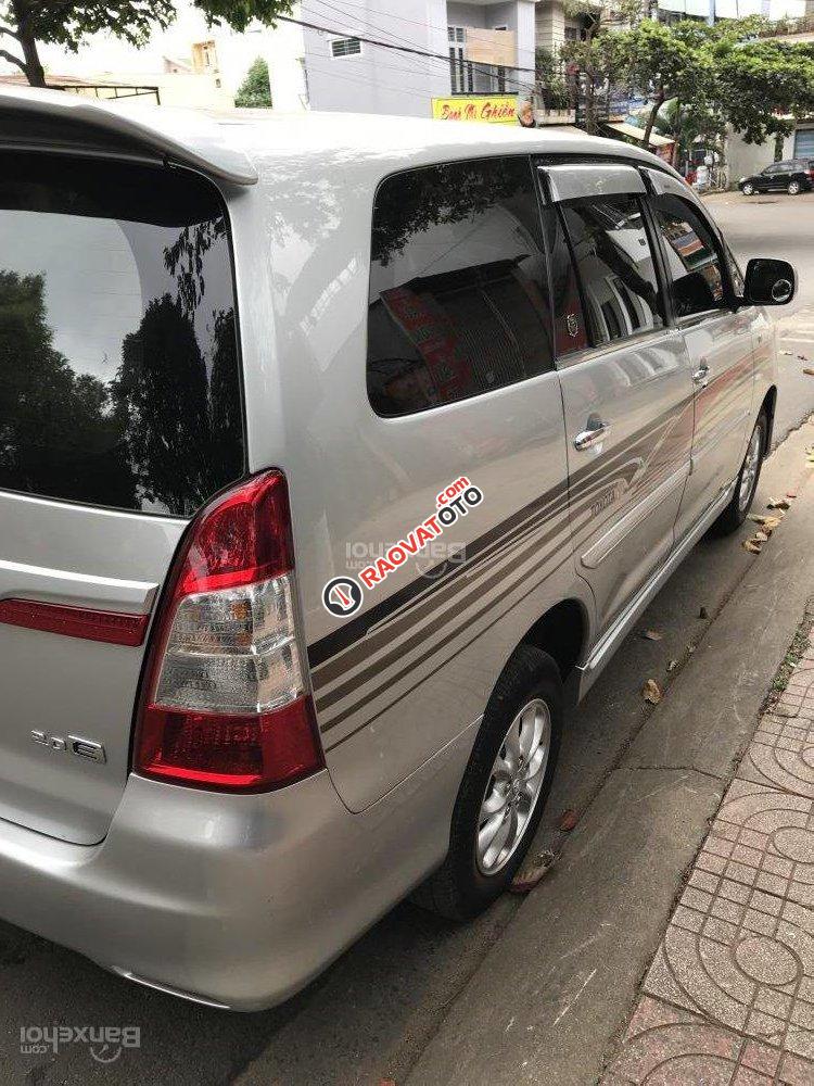 Xe Toyota Innova 2.0E đời 2014, màu bạc-1