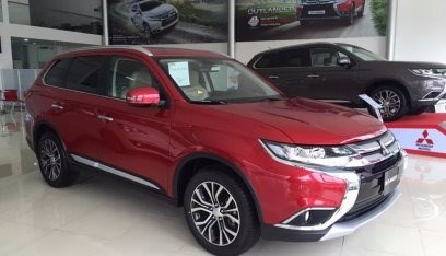 Bán xe Mitsubishi Outlander đời 2017, màu đỏ, nhập khẩu nguyên chiếc, giá tốt-10