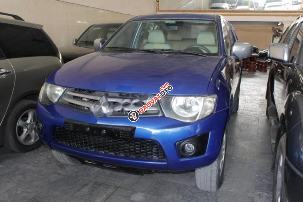 Cần bán Mitsubishi Triton đời 2009, màu xanh lam, xe nhập số sàn-0