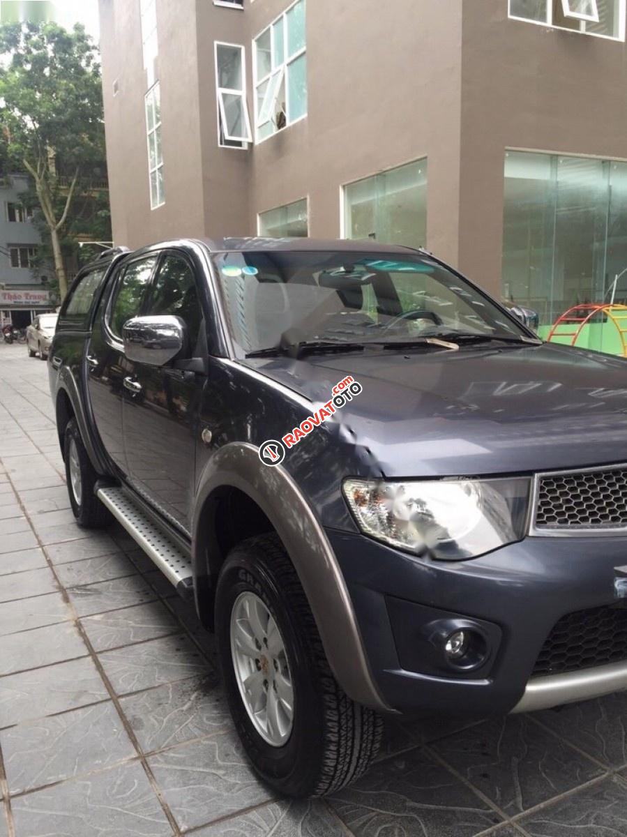 Cần bán lại xe Mitsubishi Triton GLS 4x4 MT, màu xanh lam, nhập khẩu nguyên chiếc-0