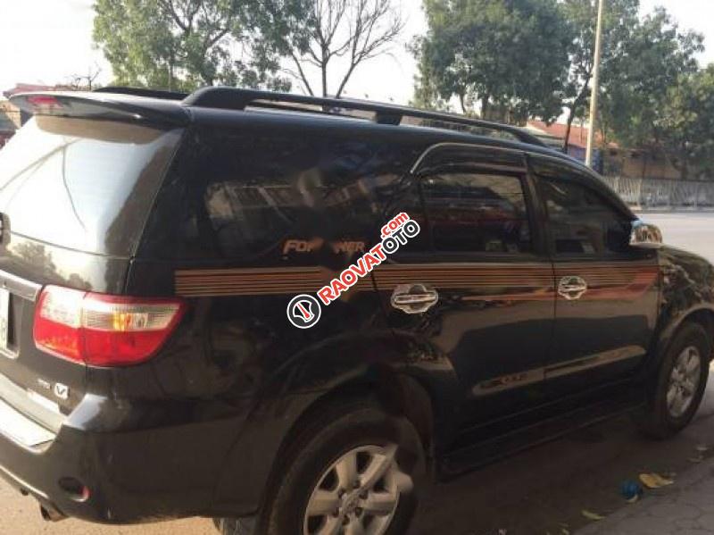 Bán Toyota Fortuner 2.7V 4x4 AT đời 2011, màu đen giá cạnh tranh-3