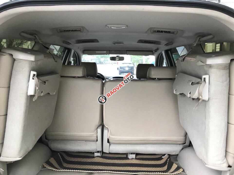 Xe Toyota Innova 2.0E đời 2014, màu bạc-6