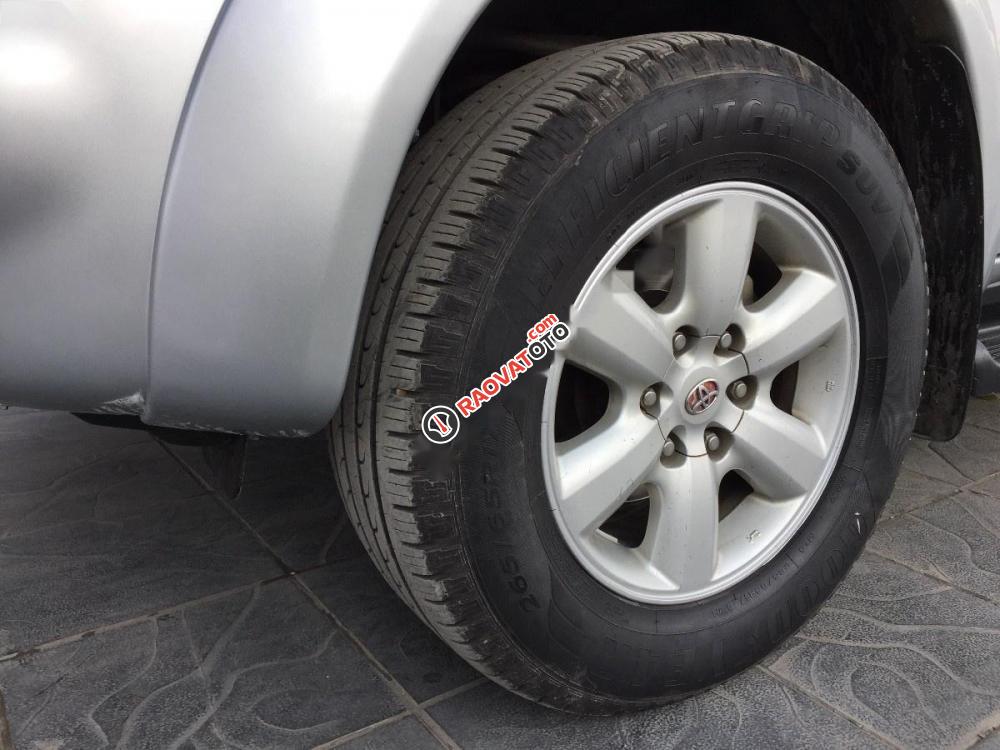 Bán Toyota Fortuner 2.5G năm 2010, màu bạc chính chủ giá cạnh tranh-3