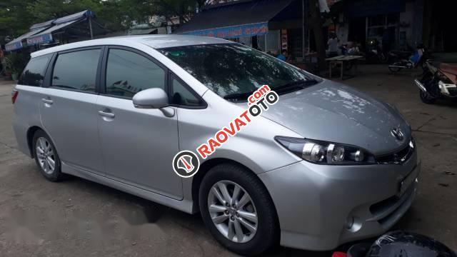 Cần bán xe Toyota Wish đời 2012, giá 690tr-2