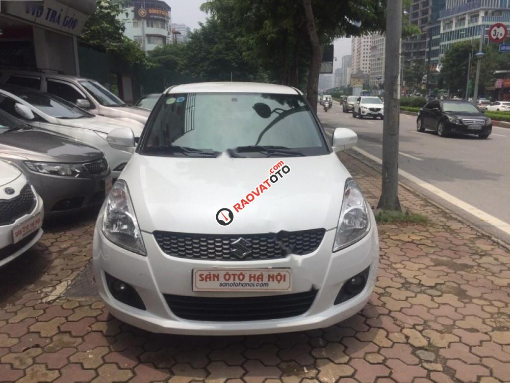 Cần bán Suzuki Swift 1.4 AT đời 2015, màu trắng-8