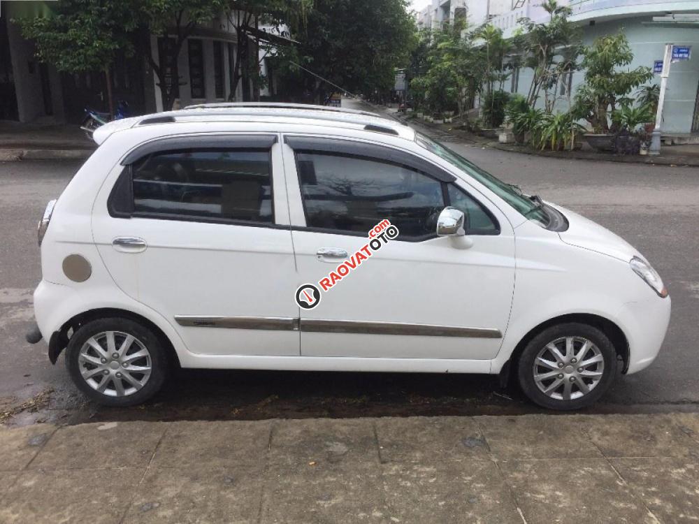 Cần bán Chevrolet Spark sản xuất 2009, màu trắng số sàn-0