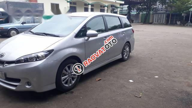 Cần bán xe Toyota Wish đời 2012, giá 690tr-3