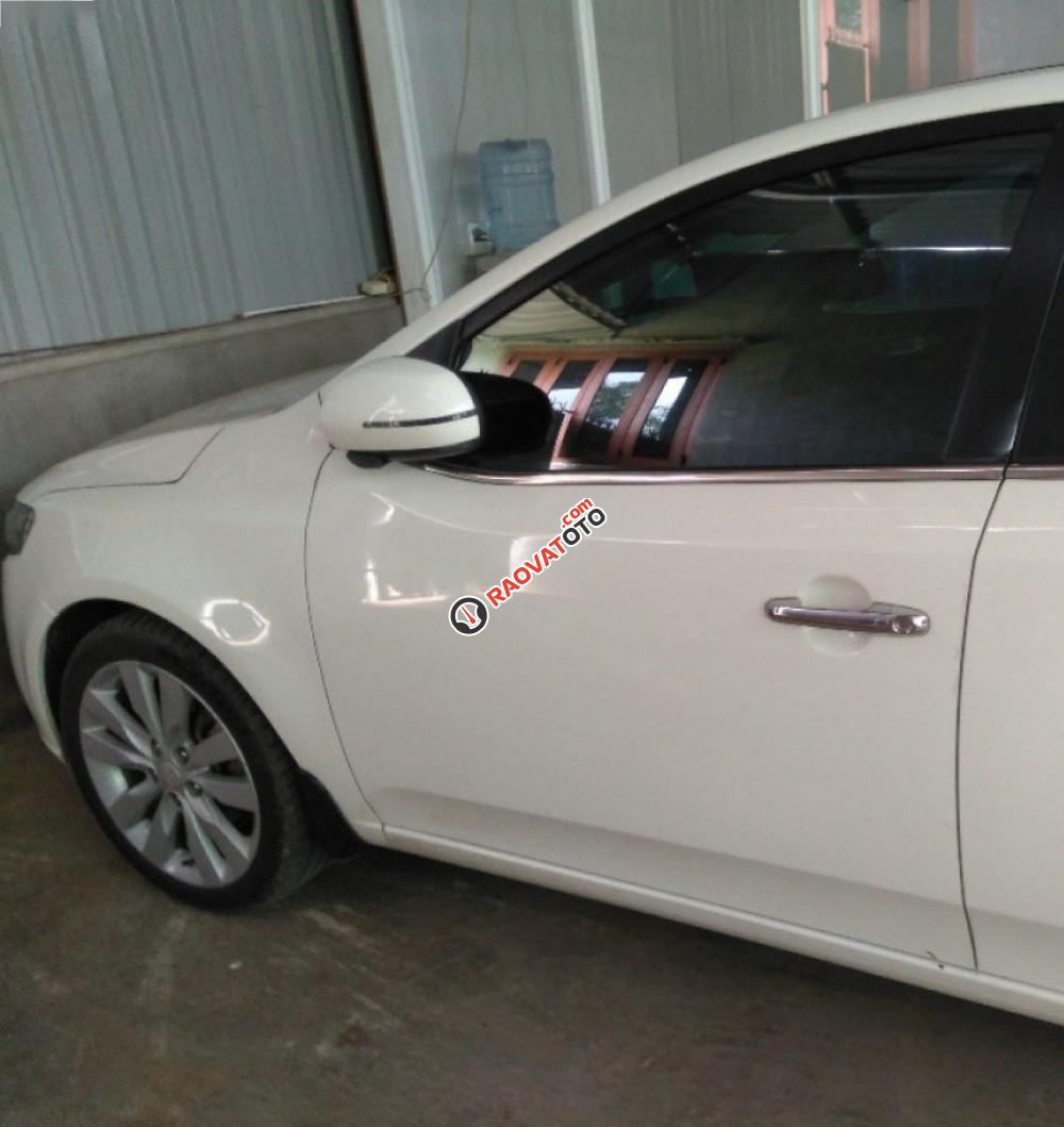 Bán xe Kia Forte SX 1.6 MT đời 2011, màu trắng, giá 390tr-0