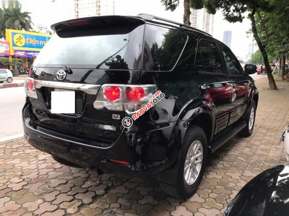 Bán Toyota Fortuner 2.7V 4x2 AT đời 2015, màu đen số tự động, giá tốt-5