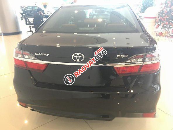 Bán Toyota Camry sản xuất 2017, màu đen-2