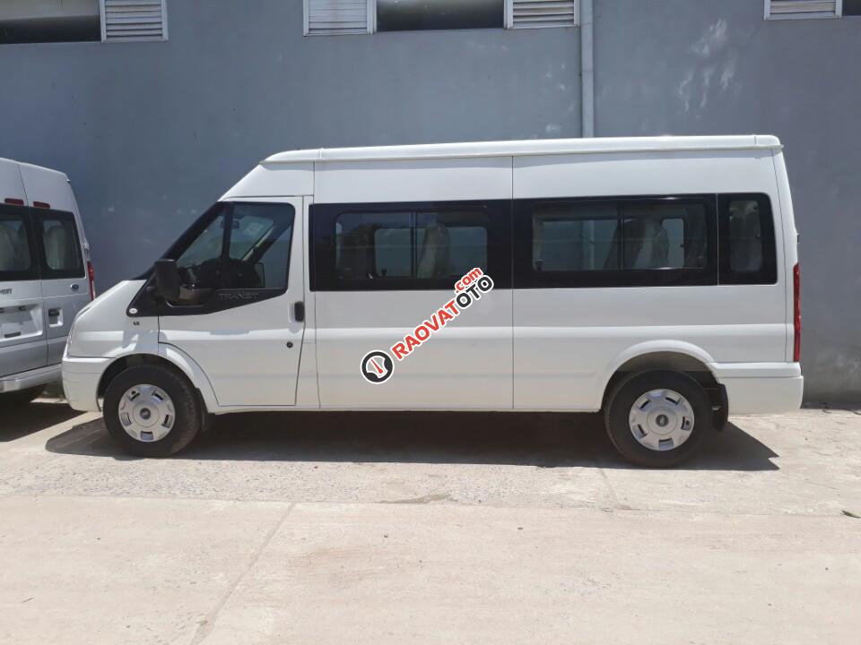 Bán Ford Transit SVP 2017, màu trắng, giá cạnh tranh. Hỗ trợ 80% giá trị xe-0