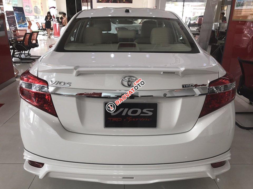 Bán ô tô Toyota Vios 1.5G TRD đời 2017, màu trắng, giá tốt giao ngay trong ngày-1