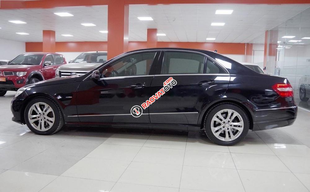 Cần bán Mercedes E250 đời 2010, màu đen, nhập khẩu nguyên chiếc-6