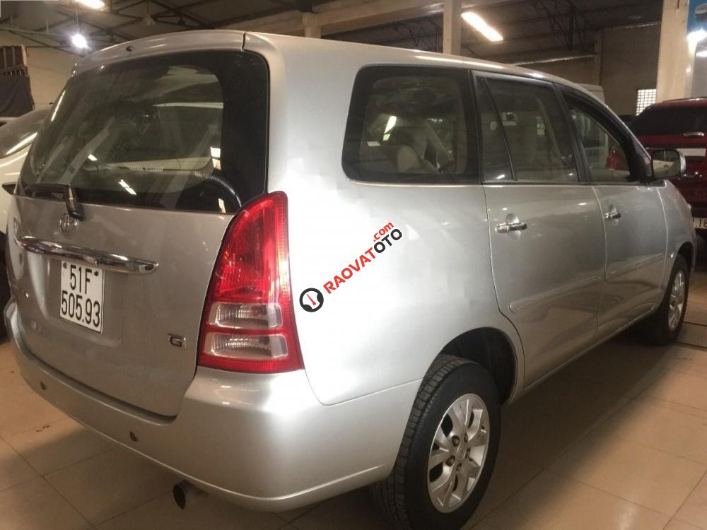 Bán Toyota Innova G đời 2006, màu bạc số sàn, giá chỉ 320 triệu-2