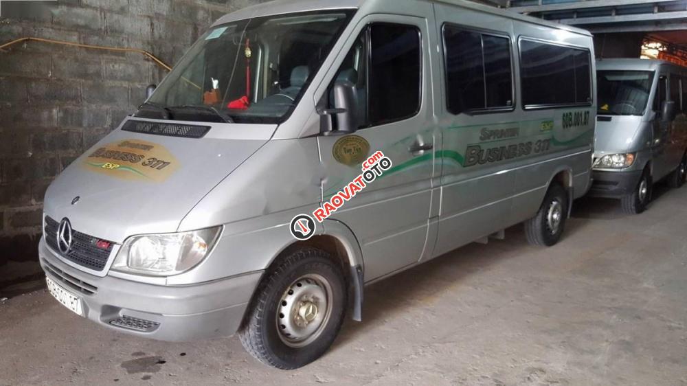 Bán xe Mercedes Sprinter đời 2010, màu bạc chính chủ-0