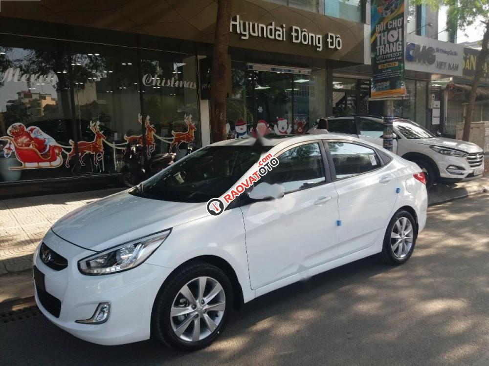 Cần bán xe Hyundai Accent 1.4CVT đời 2017, màu trắng, nhập khẩu nguyên chiếc, giá 568tr-8