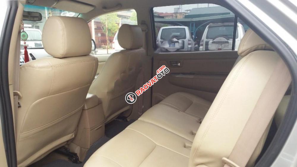 Cần bán lại xe Toyota Fortuner 2.5G đời 2012, màu bạc chính chủ, giá 645tr-3