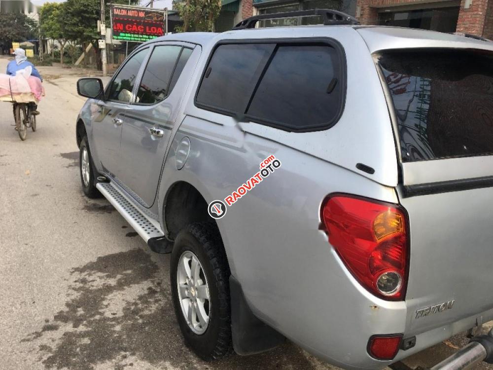 Bán xe Mitsubishi Triton GLX 4x2 MT sản xuất 2009, màu bạc, nhập khẩu nguyên chiếc số sàn, giá 295tr-4