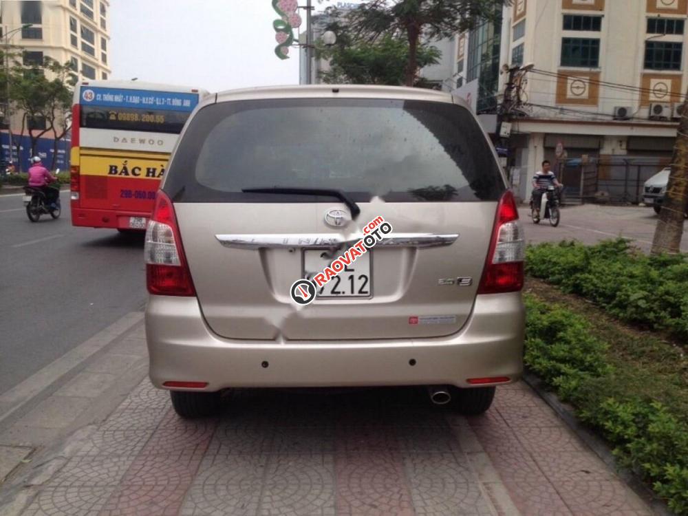 Bán Toyota Innova 2.0E 2013, số sàn, giá chỉ 565 triệu-6