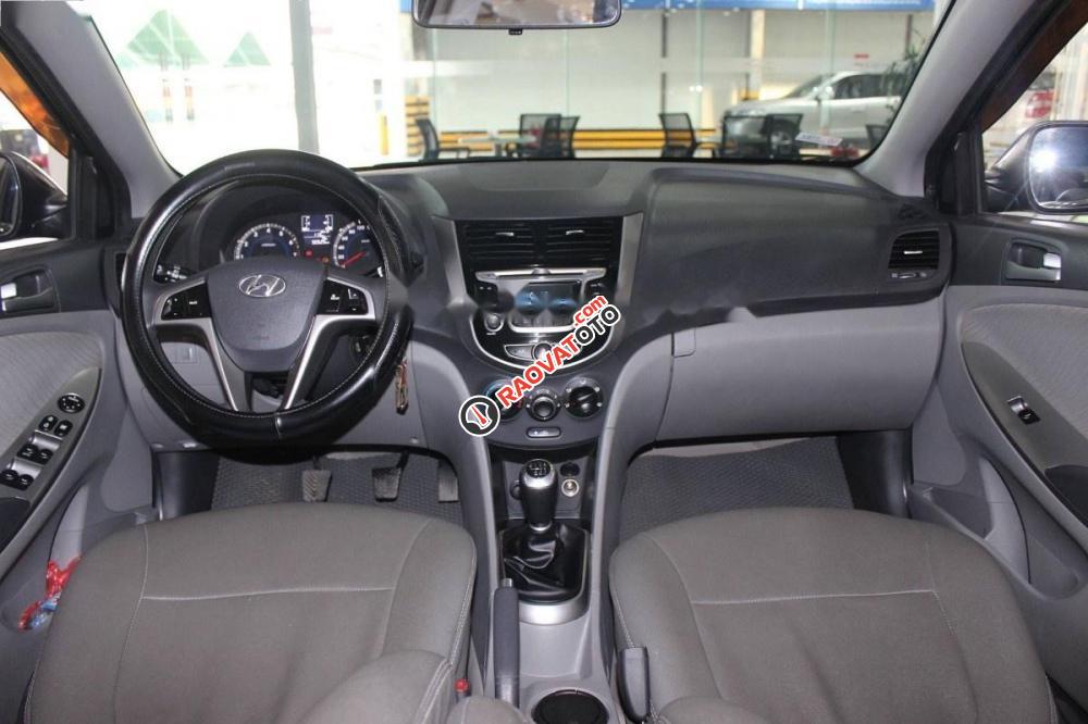 Cần bán gấp Hyundai Accent 1.4 MT 2016, màu đen, nhập khẩu chính chủ, 495 triệu-5