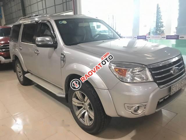 Bán xe Ford Everest 4x2 MT đời 2011, màu bạc, 575tr-0