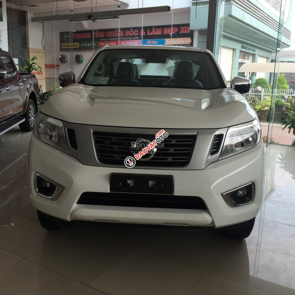 Nissan Navara 2017, giao xe ngay, khuyến mãi hấp dẫn, hỗ trợ ngân hàng 85% thủ tục nhanh gọn-1