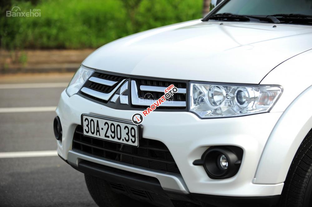 Bán Mitsubishi Pajero Sport máy xăng, 1 cầu, số tự động (G. 2WD-AT), màu trắng 2016-5