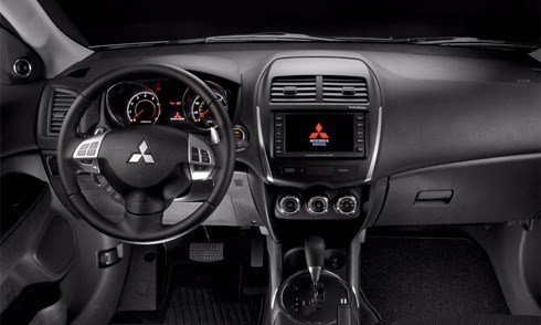 Cần bán xe Mitsubishi Outlander Sport sản xuất 2017, màu đen, xe nhập-5