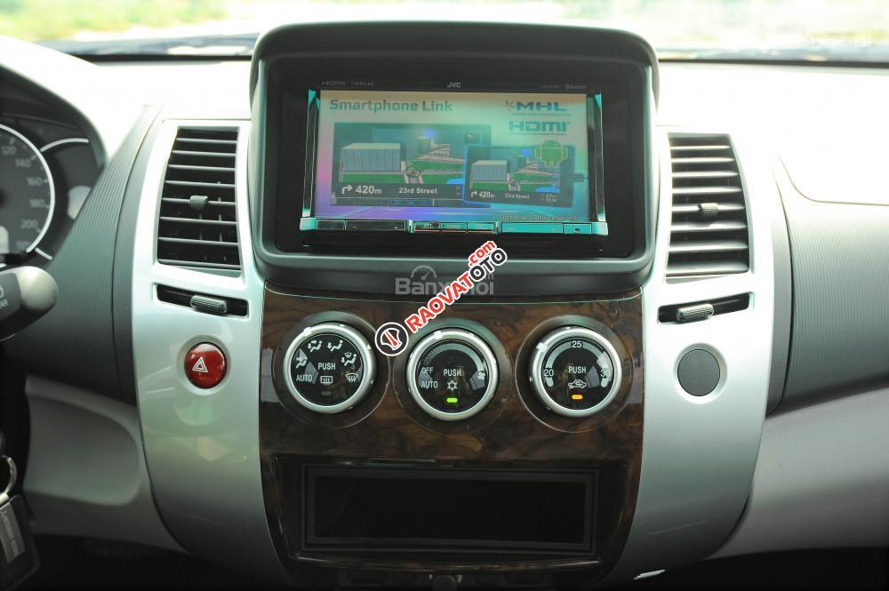 Bán Mitsubishi Pajero Sport máy xăng, 1 cầu, số tự động (G. 2WD-AT), màu trắng 2016-6