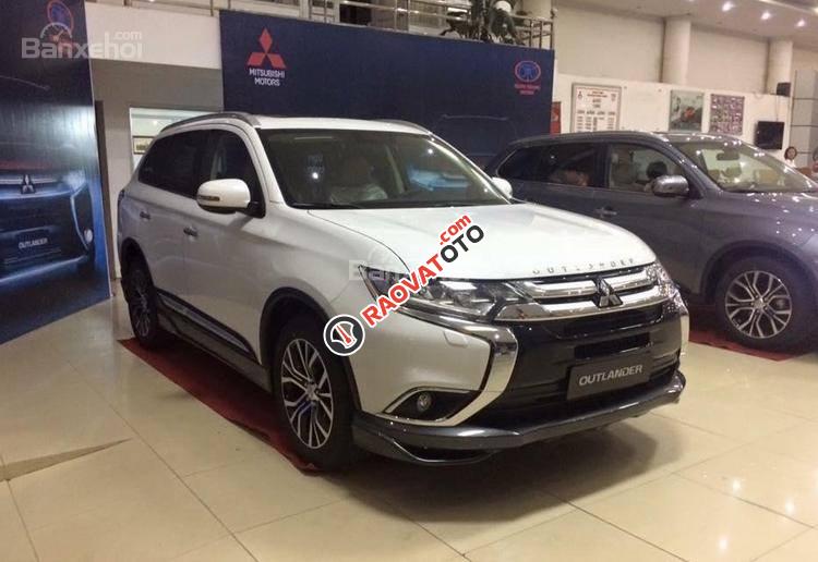 Bán xe Mitsubishi Outlander 2.0 giá tốt tại Quảng Bình, liên hệ 0914815689-4