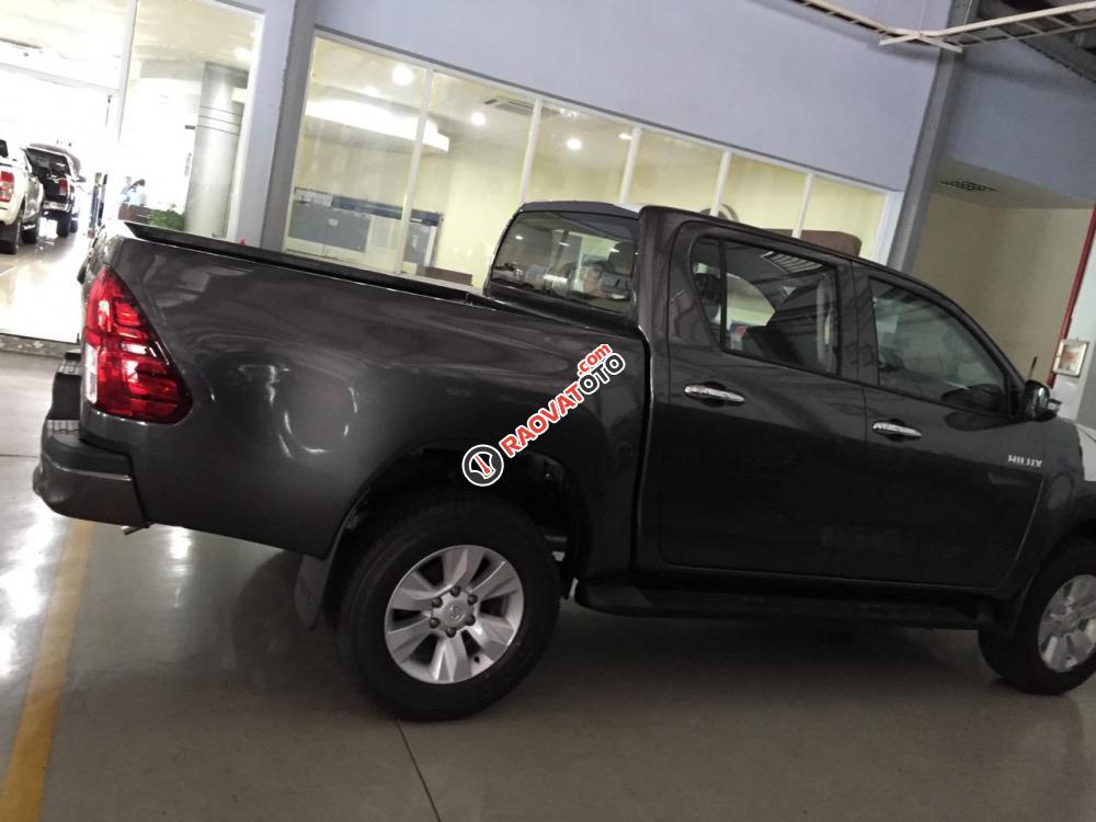 Bán Toyota Hilux G, màu xám, nhập khẩu chính hãng-4