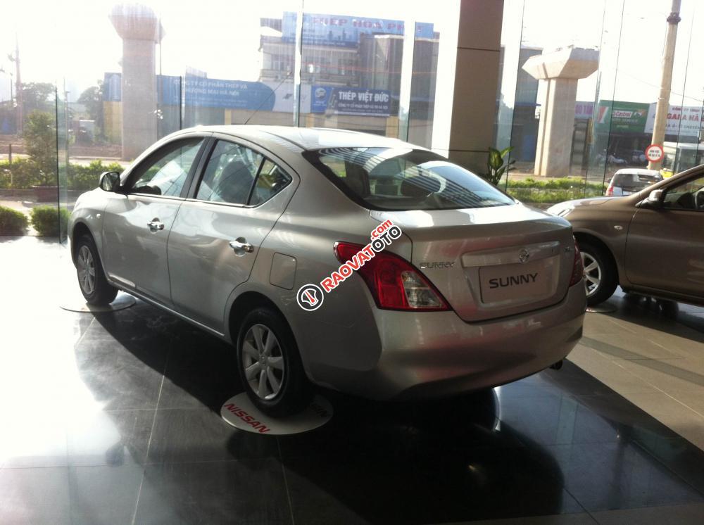 Cần bán Nissan Sunny 1.5 AT đời 2017, màu bạc giá cạnh tranh-0