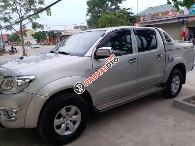 Bán Toyota Hilux 3.0G đời 2011, màu bạc, nhập khẩu nguyên chiếc số sàn, giá tốt-2