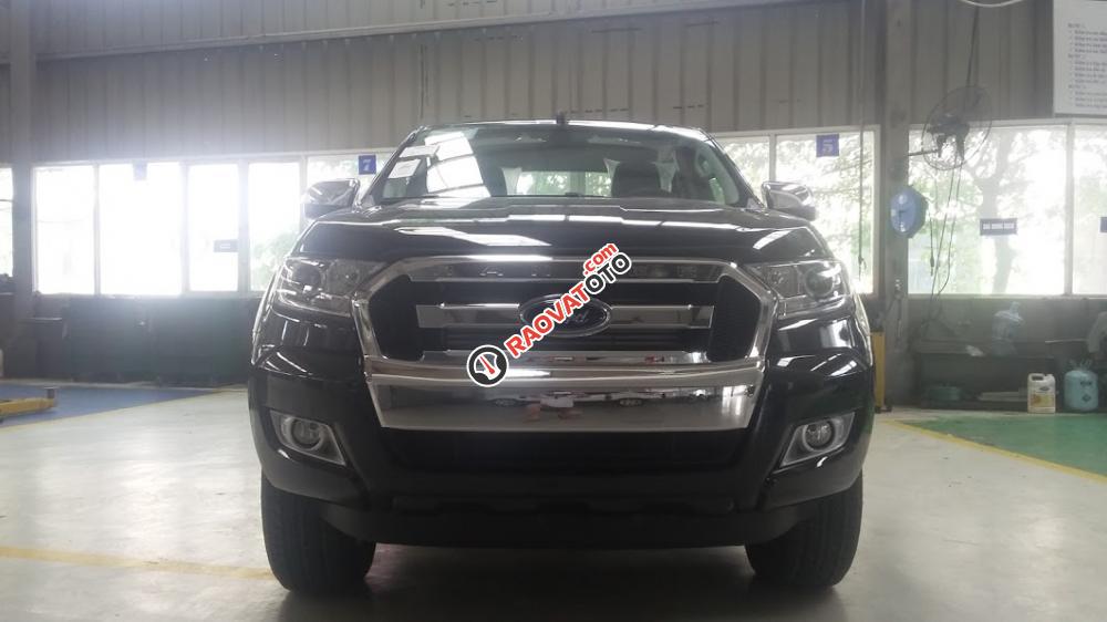 Bán xe Ford Ranger XLT 4x4 MT đời 2017, màu đen, xe nhập giá cạnh tranh, hỗ trợ trả góp-0