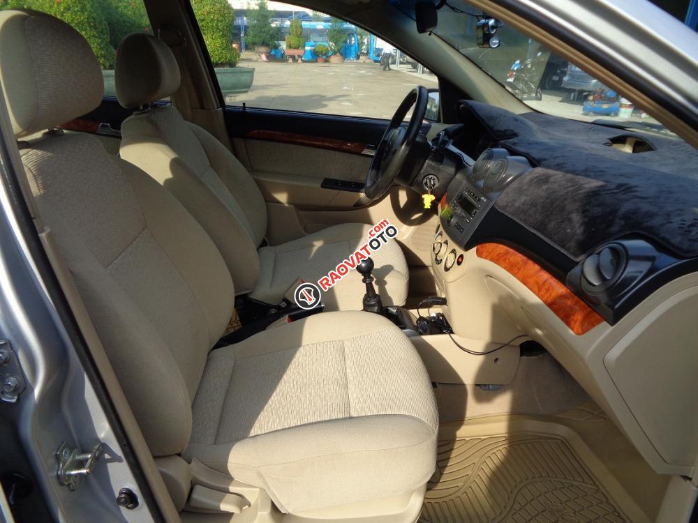 Bán ô tô Daewoo Gentra SX đời 2011, màu bạc, xe đẹp-1