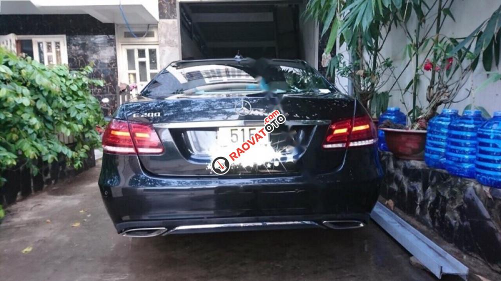 Cần bán gấp Mercedes 200 sản xuất 2015, màu đen-2